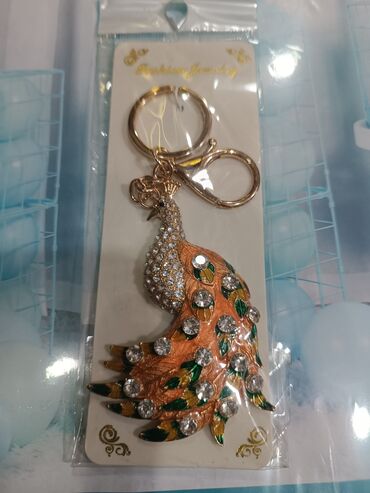 Breloklar: Milli Brloklar 3azn Xrustal Qaşlı dəmir Brloklar 9azn. Gözəl rəngli -da lalafo.az — 12 Breloklar: Milli Brloklar 3azn Xrustal Qaşlı dəmir Brloklar 9azn. Gözəl rəngli — 12