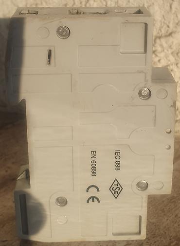 lazer acar: “Siemens” markarlı elektrik avtomat açarları satılır. Nominal cərəyan — 10