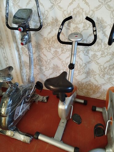 Velotrenajorlar: Maqnetik velotrenajor - Sakit və hamar pedal sistemi ilə ev üçün