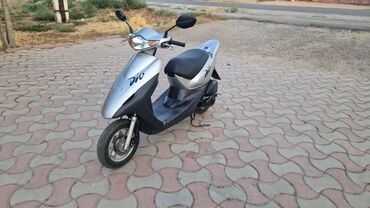 купить бу шины в бишкеке: Скутер Honda, 50 куб. см, Бензин, Б/у