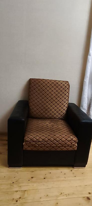 ofis kresloları: Mebel dəsti – 1 divan + 2 kreslo - Üslub: Müasir, minimal xətli. - — 2