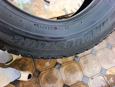 snos 385: Bridgestone Blizzak Revo GZ — комплект зимних шин без шипов — 5