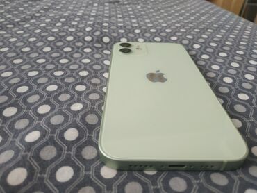 первый айфон: IPhone 12, Б/у, 128 ГБ, Зеленый, Защитное стекло, Чехол, 79 %