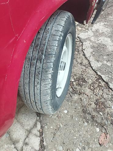 lada diskləri: VAZ 2104 universal, qırmızı rəng. - Kuzov: 5 qapı, universal — 6