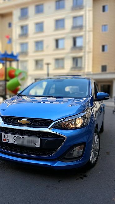 Chevrolet Spark: 2016 г., 1 л, Вариатор, Бензин, Хэтчбэк
