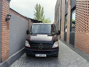 ролик на спринтер: Mercedes‑Benz Sprinter (поколение NCV3), бордовый фургон. Основные — 1