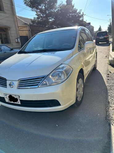 авто в азербайджане: Nissan Tiida: 1.6 л | 2007 г. Хэтчбэк