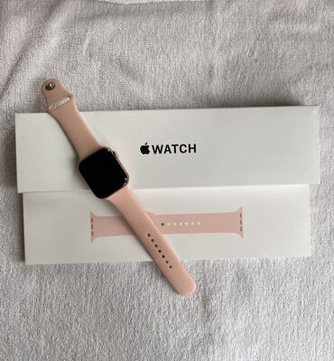 Наручные часы: Apple Watch SE 44mm Продаются Apple Watch SE 44 mm, цвет Gold