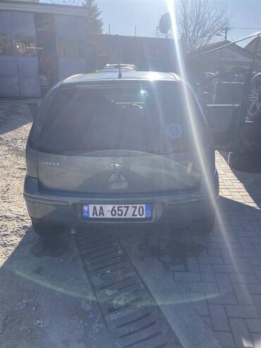 Transport: Opel Corsa: 1.3 l | 2006 year | 300000 km. Hatchback