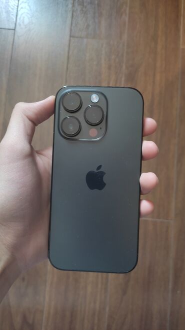 срочно продаю нужны деньги очень срочно: IPhone 14 Pro, Б/у, 256 ГБ, Black Titanium, Зарядное устройство, 91 %