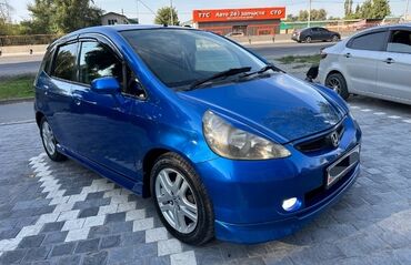 магнитола honda jazz: Ижарага берем: Жеңил унаа, Жеке ижара