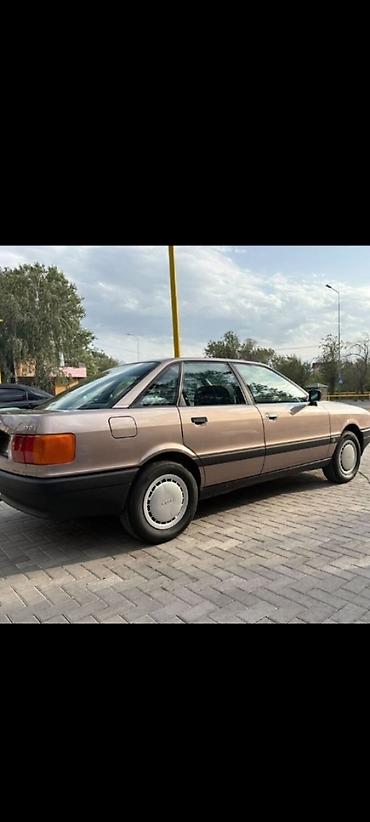 Audi: Audi 80: 1987 г., 1.8 л, Кол менен иштөөчү, Бензин, Седан — 4