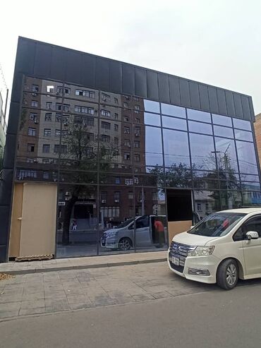 цех с проживанием: 🏪Сдается здание по 250 м*2 этаж . Общая площадь 500м2 ., цена 12000$ в