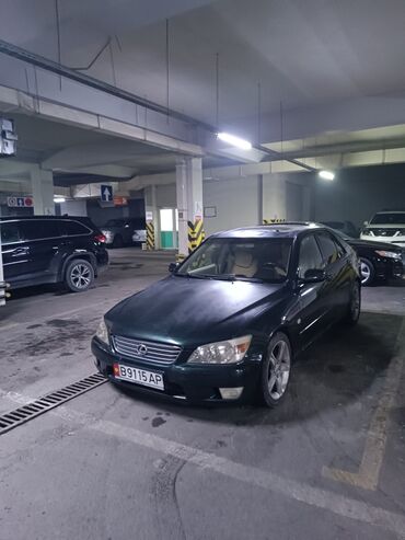 беларус мтз 82 1: Lexus IS: 2000 г., 2 л, Автомат, Газ, Седан