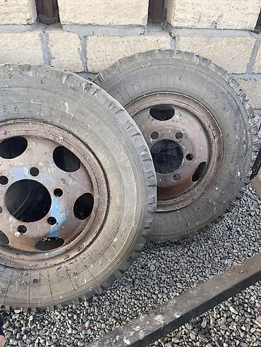 topdan teker satisi r14: Yük avtomobili üçün təkər və disk komplekti - Ölçü: 8.25 R20 (təkər — 2