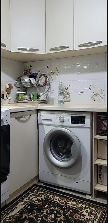 Посуточная аренда комнат: Продается 3-х комнатная квартира на 3-м этаже,средний — 8