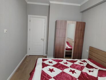 Uzunmüddətli kirayə mənzillər: Yasamal da "Kristal Abşeron" da otaq yoldaşı tələbə xanım — 6