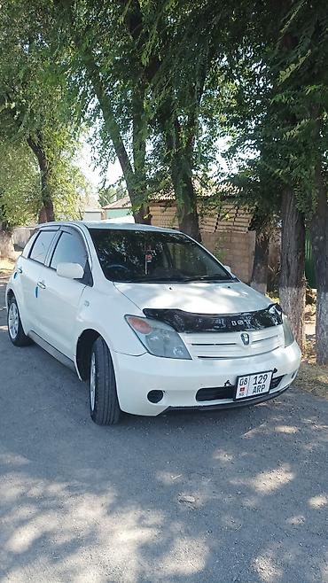 ion машина: Toyota Ist: 2003 г., 1.3 л, Автомат, Бензин, Хэтчбэк — 2