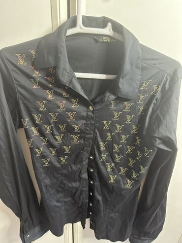 Dəstlər, kostyumlar: Qadın geyim dəsti -geyimlerin her biri 5 manatdl cox yaxsl — 61