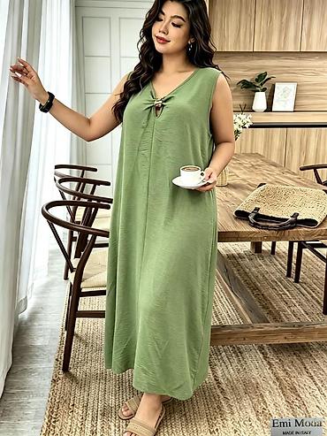 Ženska odeća: 05. Haljina za punije
XL 2XL 3XL 4XL
Cena : 2.250 dinara H — 1