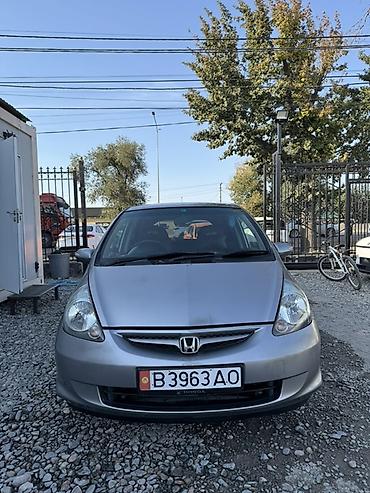 каропка на фит: Honda Fit: 2005 г., 1.3 л, Автомат, Бензин, Хэтчбэк — 1
