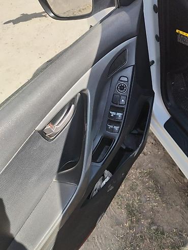 faw bestune e05: Hyundai Elantra: 2012 г., 1.6 л, Автомат, Бензин, Седан — 4