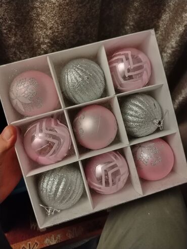 Yeni il oyuncaqları və bəzəkləri: Yeni il ağacı üçün oyuncaq dəstləri - 9-luq qutular: Hər qutuda 9 — 3