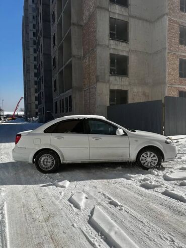 Daewoo: Daewoo Gentra: 2013 г., 1.6 л, Механика, Бензин, Седан