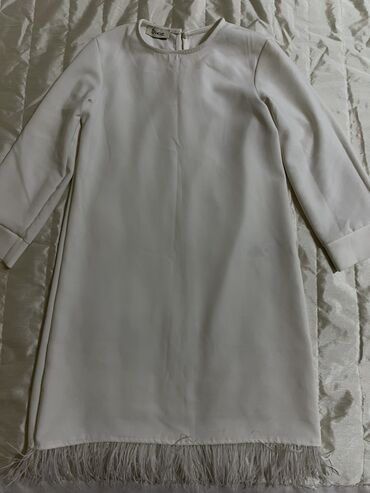 белый платье: S (EU 36), цвет - Белый