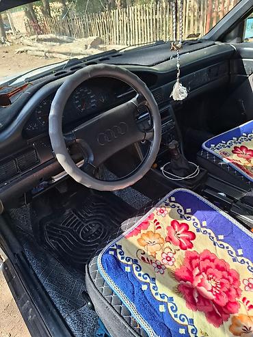 Audi: Audi 100: 1988 г., Седан — 4