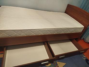 bunk bed: Односпальная кровать с матрасом и выдвижными ящиками - Размер — 2
