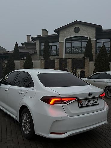 королла 120 салон: Toyota Corolla: 2022 г., 1.8 л, Автомат, Бензин, Седан — 6