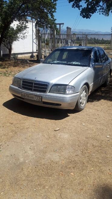 передний бампер опель вектра с: Серебристый седан Mercedes-Benz C-класса, модель W202, представлен с