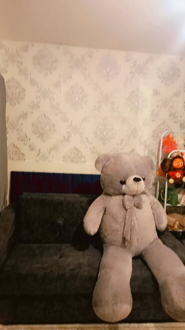 Uzunmüddətli kirayə mənzillər: Ev satiram.1 otag.her seraiti var.kamunallari var.su dımıdır. 45 — 9