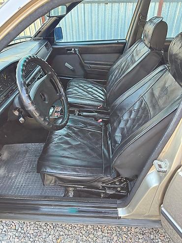 byd e9 1: Mercedes-Benz 190: 1984 г., 2 л, Механика, Бензин, Седан — 8