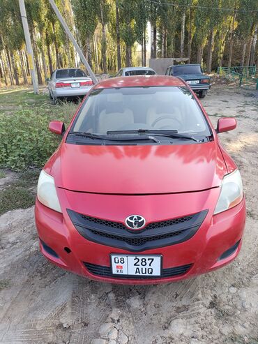 водные скутера: Toyota Belta: 2006 г., 1.3 л, Автомат, Бензин, Седан