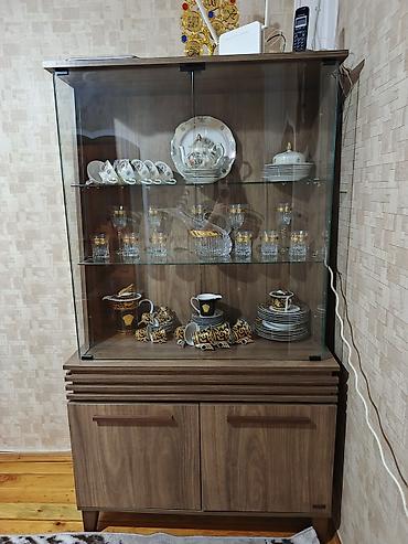 Оборудование для магазинов: Стеклянная витрина-шкаф, Б/у, Самовывоз — 1