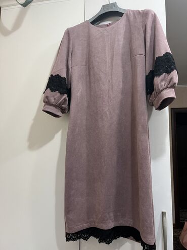 фиолетовое платье: Повседневное платье, Made in KG, Зима, Короткая модель, M (EU 38)