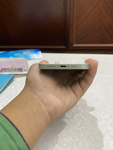 Apple iPhone: IPhone 12, Б/у, 128 ГБ, Зеленый, Защитное стекло, Чехол, 79 % — 5