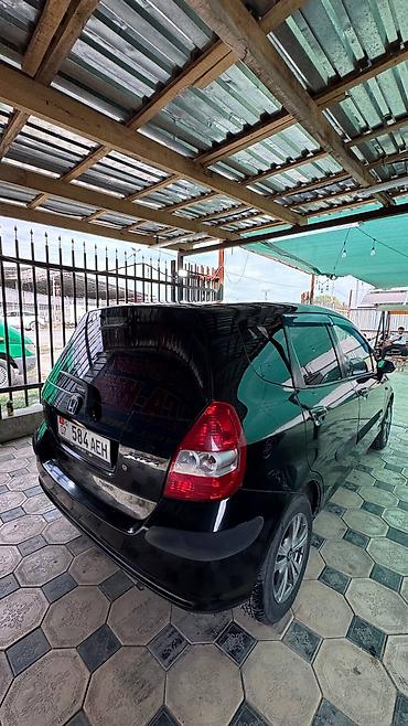 Honda: Honda Jazz: 2002 г., 1.3 л, Механика, Бензин, Хэтчбэк at lalafo.kg — 5 Honda: Honda Jazz: 2002 г., 1.3 л, Механика, Бензин, Хэтчбэк — 5