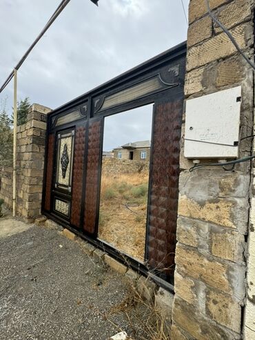 Həyət evləri və villaların satışı: 2 otaqlı, 60 kv. m, Orta təmir