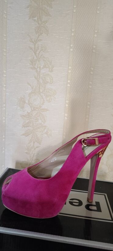 Другая женская обувь: Размер: 38, цвет - Розовый, Б/у