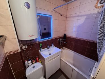 жилье в рассрочку: Продаётся 3-комнатная квартира 104 серии, 1 этаж из 5, 5 микрорайон