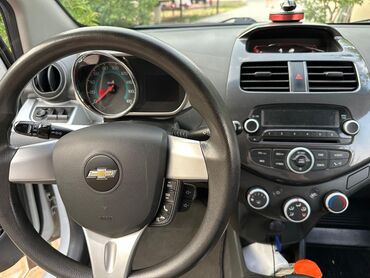Chevrolet: Chevrolet Spark: 2014 г., 1 л, Автомат, Бензин, Хэтчбэк — 8