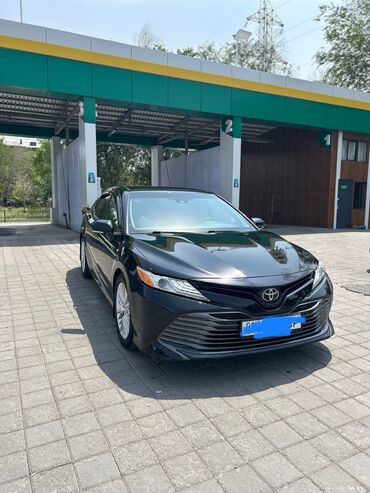 tayota runx: Toyota Camry: 2018 г., 2.5 л, Автомат, Бензин, Седан