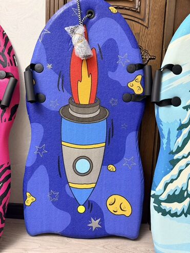 Санки и тюбинги: Прочные ледянки и санки для зимних покатушек. Ледянки: - Жесткая — 14