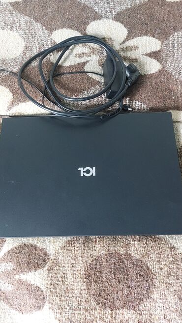 Aş qazanı: Intel Celeron, 15.6 "