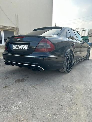 Mercedes-Benz: Mercedes-Benz E-Class: 3.2 l | 2004 il Sedan — 3