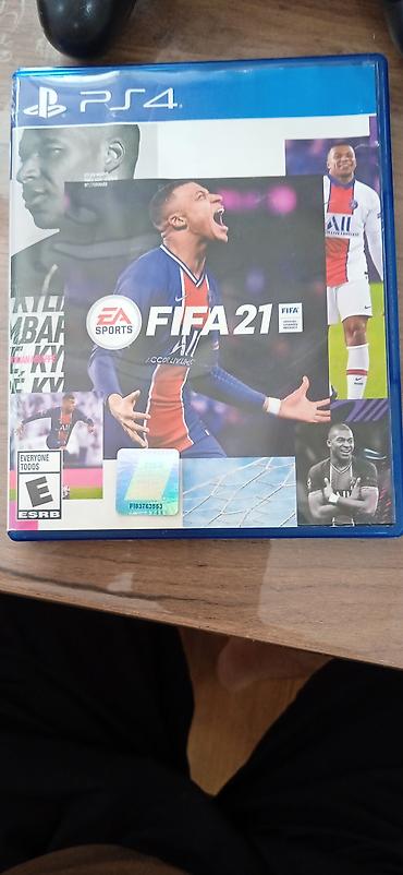 playstation icarəsi: Ps4pro 1tb yaddas .problem qətiyyən yoxdu 2eded pult biri orginal 2.a — 9