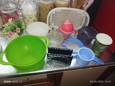 Ensiklopediyalar: Hamısı bir yerdə 4 manat maksimum 3 dest alana 50 qəpik 1 manatdan az